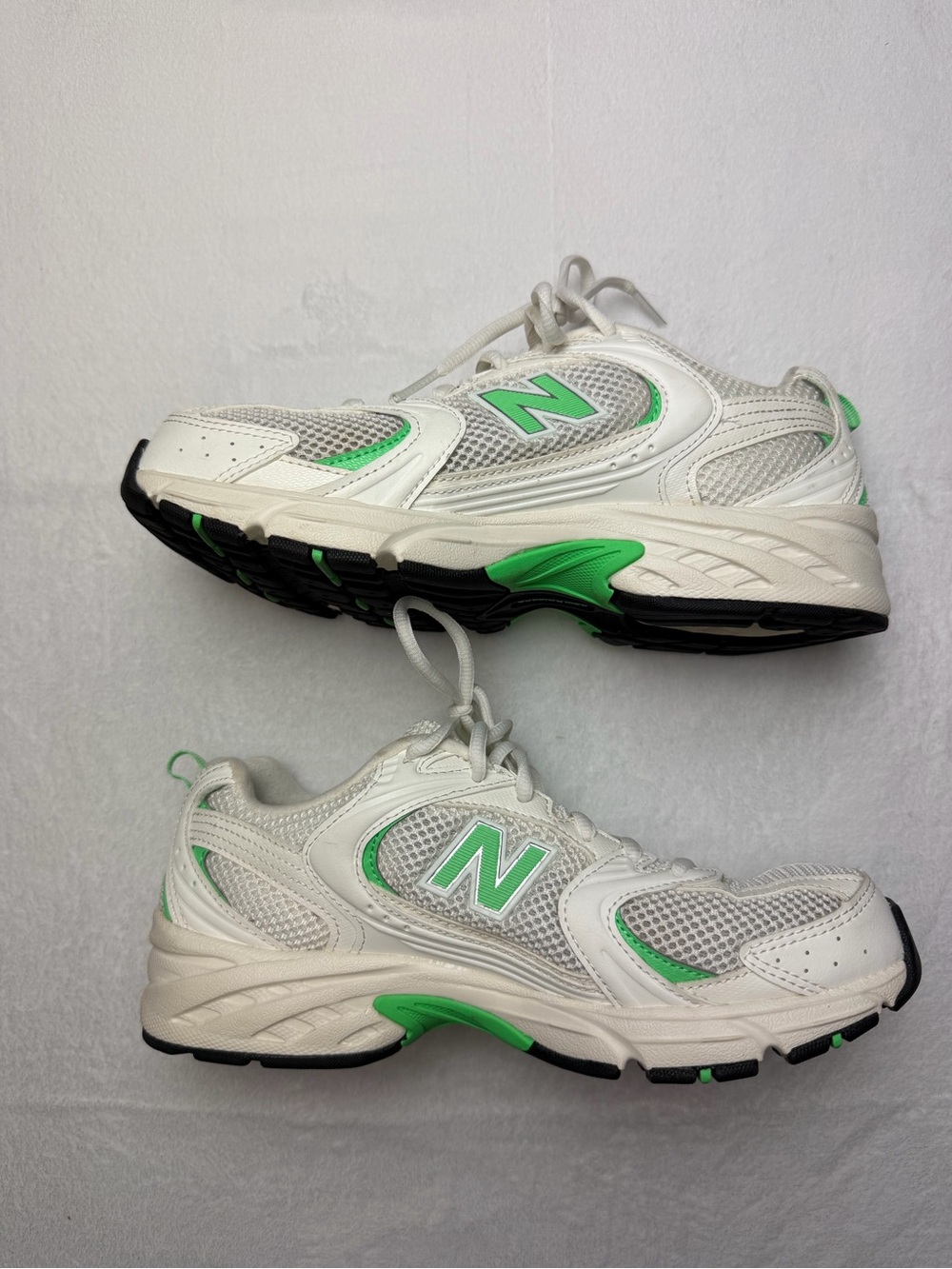 New Balance 530 White Green Sneakers Women’s 7.5 Men’s 6